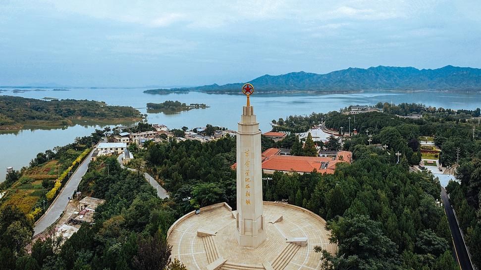 莽小五上树